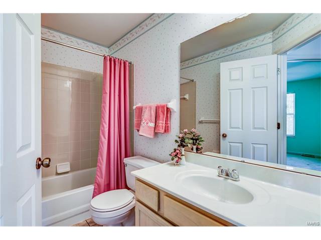 626 Sandy Smt, Ballwin, MO 63021 photo 21