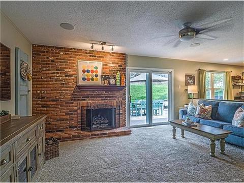 562 Spragues Mill Ct, Ballwin, MO 63011 photo 7
