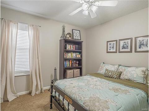 562 Spragues Mill Ct, Ballwin, MO 63011 photo 24