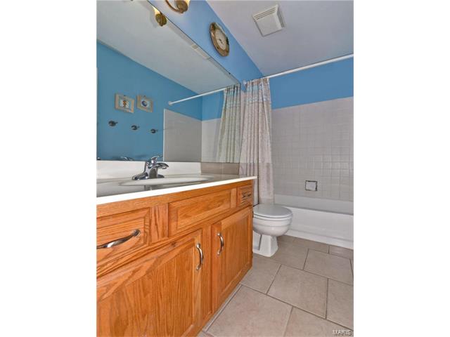13046 Barrett Meadows Dr, Ballwin, MO 63021 photo 14
