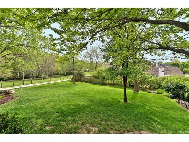 13046 Barrett Meadows Dr, Ballwin, MO 63021 photo 23