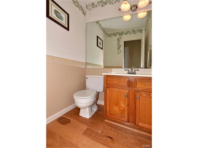 13046 Barrett Meadows Dr, Ballwin, MO 63021 photo 8