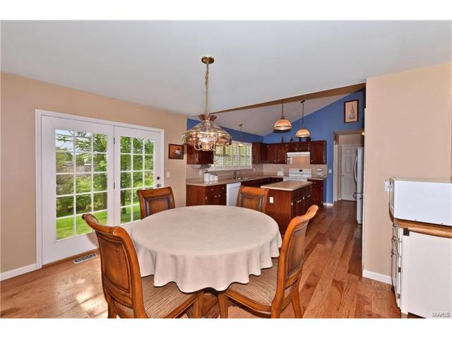 13046 Barrett Meadows Dr, Ballwin, MO 63021 photo 6