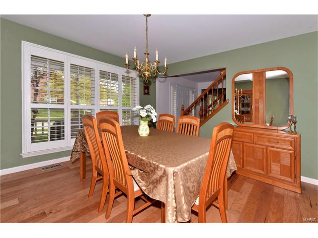 13046 Barrett Meadows Dr, Ballwin, MO 63021 photo 3