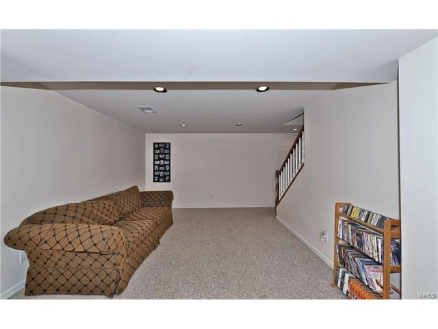13046 Barrett Meadows Dr, Ballwin, MO 63021 photo 16