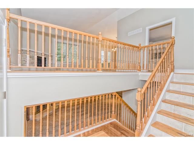 1325 Charing Cross Ln, Ballwin, MO 63021 photo 4