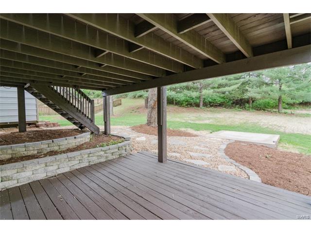 1325 Charing Cross Ln, Ballwin, MO 63021 photo 33