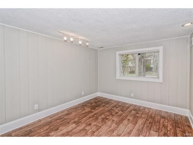 1325 Charing Cross Ln, Ballwin, MO 63021 photo 25