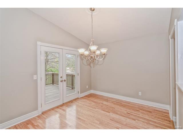 1325 Charing Cross Ln, Ballwin, MO 63021 photo 9
