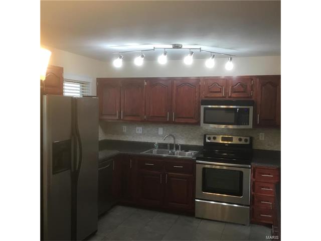 2405 Saint Robert, Saint Charles, MO 63301 photo 3