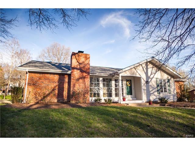 758 La Feil Dr, Ballwin, MO 63021 photo 1