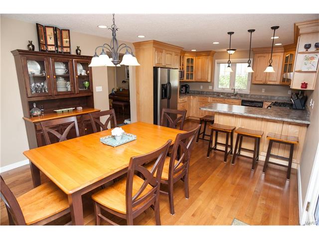 758 La Feil Dr, Ballwin, MO 63021 photo 3