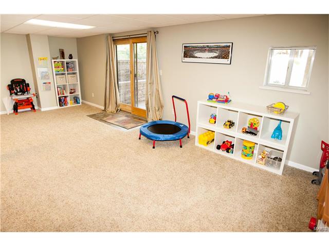 758 La Feil Dr, Ballwin, MO 63021 photo 13