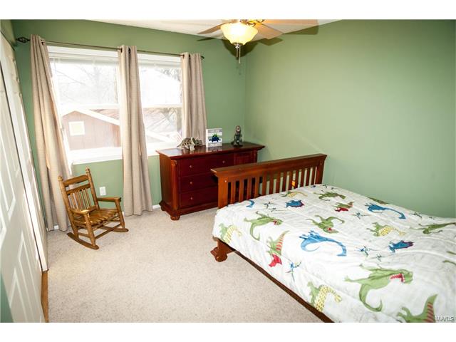 758 La Feil Dr, Ballwin, MO 63021 photo 9