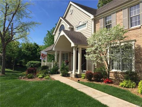 753 Carman Oaks Ct, Manchester, MO 63021 photo 2