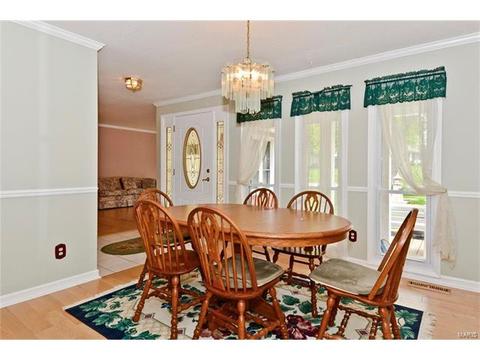 679 Henry Ave, Ballwin, MO 63011 photo 2