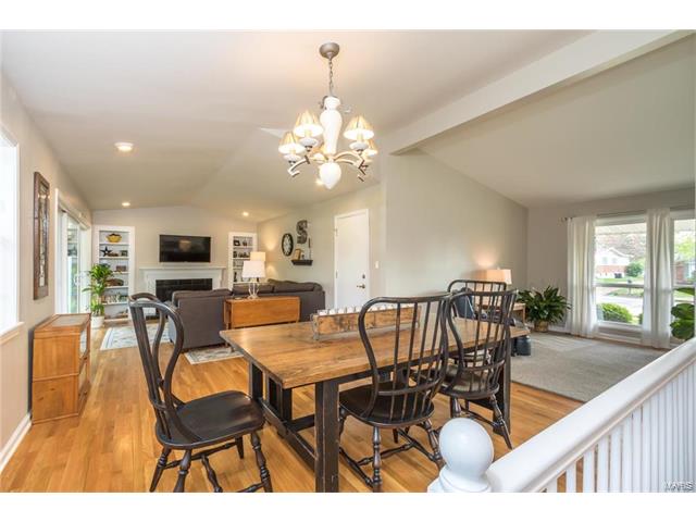 357 Sudbury Ln, Ballwin, MO 63011 photo 10