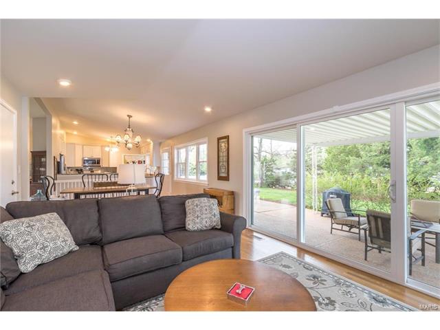 357 Sudbury Ln, Ballwin, MO 63011 photo 11