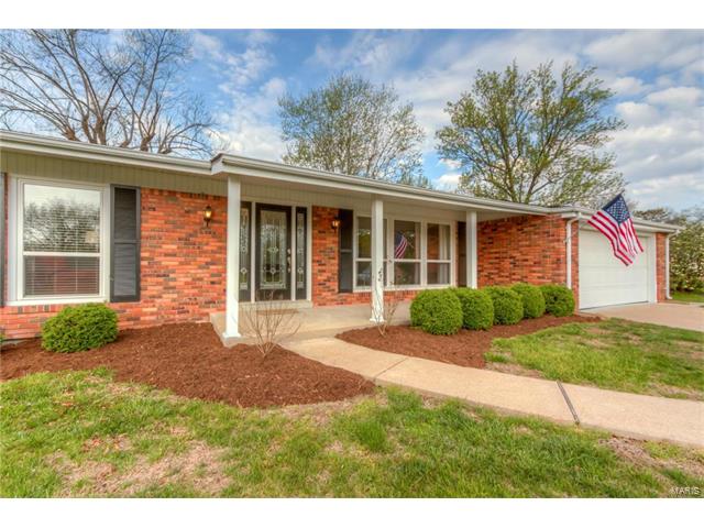 357 Sudbury Ln, Ballwin, MO 63011 photo 2
