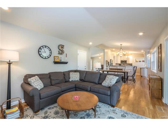 357 Sudbury Ln, Ballwin, MO 63011 photo 14