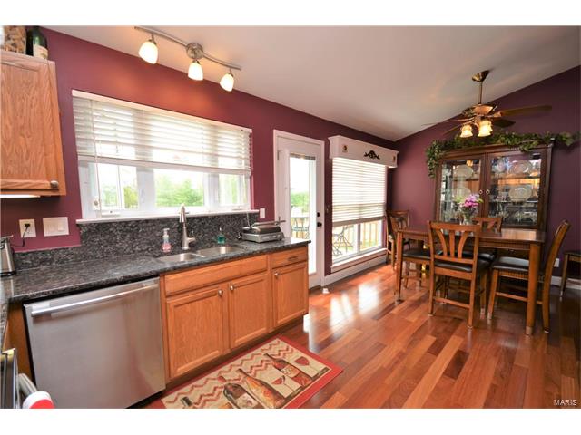 616 Hawk Run Dr, O'fallon, MO 63368 photo 8