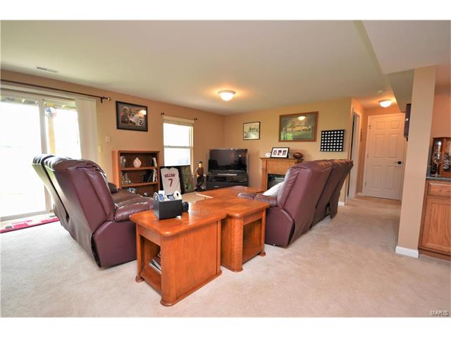 616 Hawk Run Dr, O'fallon, MO 63368 photo 15