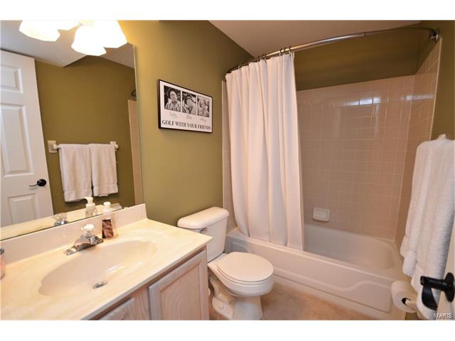 616 Hawk Run Dr, O'fallon, MO 63368 photo 18