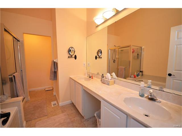 616 Hawk Run Dr, O'fallon, MO 63368 photo 12