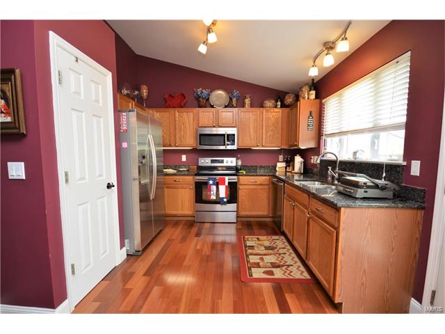 616 Hawk Run Dr, O'fallon, MO 63368 photo 7