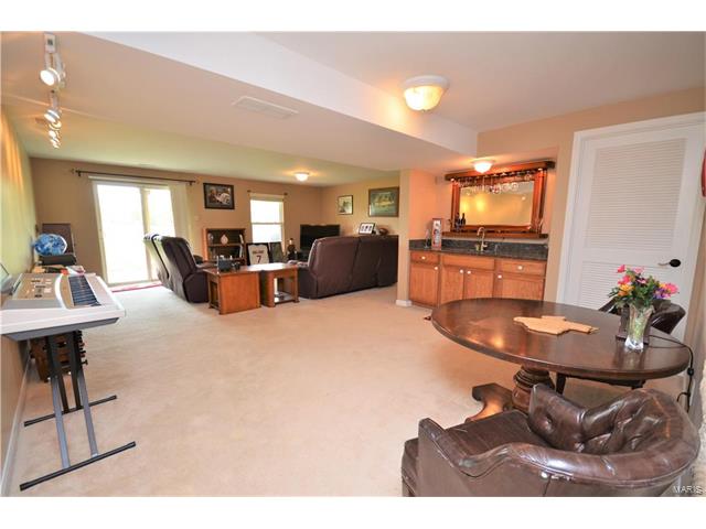 616 Hawk Run Dr, O'fallon, MO 63368 photo 14