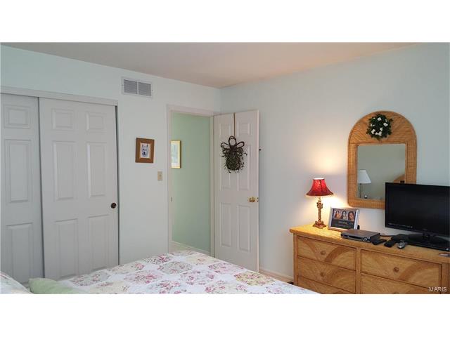 531 Audubon Pl, Ballwin, MO 63021 photo 23