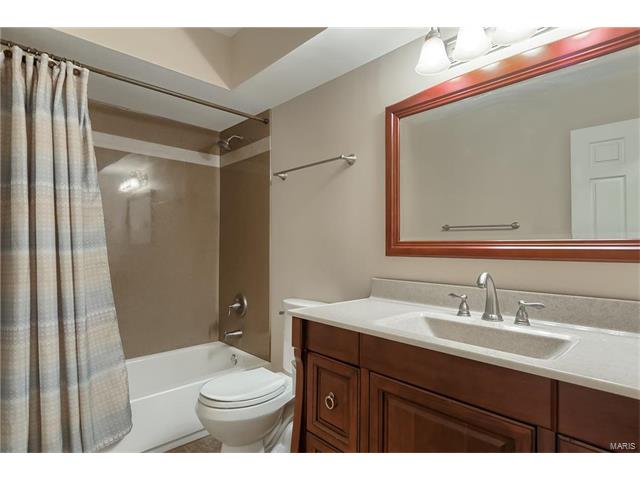 130 Spring Leigh Ct, Ballwin, MO 63011 photo 24