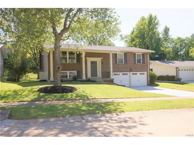 1140 Villaview Dr, Ballwin, MO 63021 photo 1