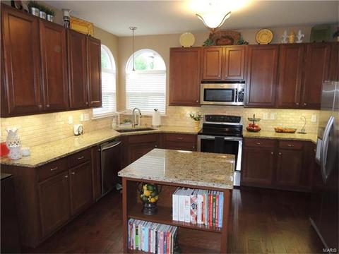 210 Fox Haven Ct, O'fallon, MO 63368 photo 9