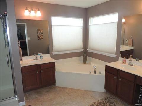 210 Fox Haven Ct, O'fallon, MO 63368 photo 18