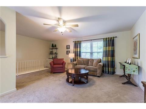 512 Arborwood Dr, Ballwin, MO 63021 photo 8