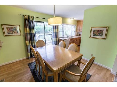 512 Arborwood Dr, Ballwin, MO 63021 photo 10