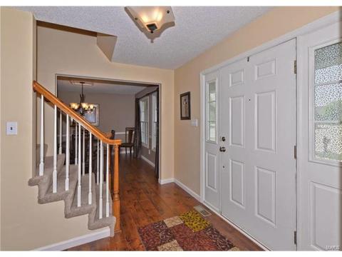 281 England Dr, O'fallon, MO 63366 photo 2