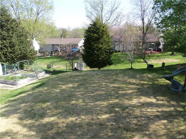 745 Woodrun Dr, Ballwin, MO 63021 photo 24