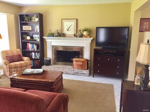 823 Barbara Ann, Ellisville, MO 63021 photo 4