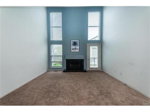 1702 Ridgeview Circle Dr, Ballwin, MO 63021 photo 2