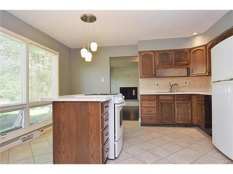1076 Highway P, O'fallon, MO 63366 photo 3