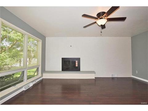 1076 Highway P, O'fallon, MO 63366 photo 7