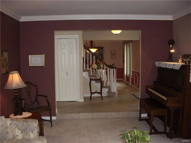 808 Hollyridge Dr, Ballwin, MO 63011 photo 13