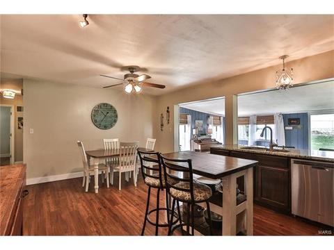 576 Golfwood Dr, Ballwin, MO 63021 photo 9