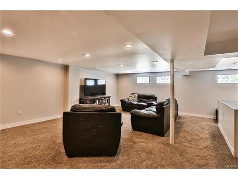 576 Golfwood Dr, Ballwin, MO 63021 photo 20