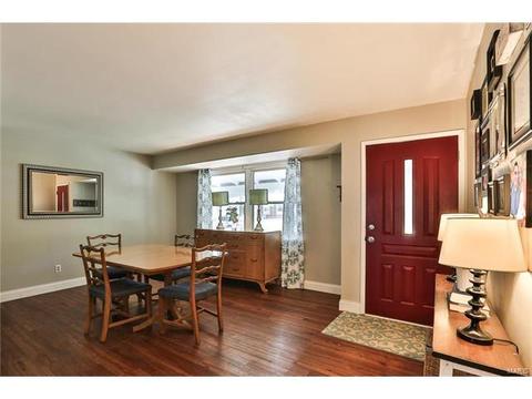 576 Golfwood Dr, Ballwin, MO 63021 photo 4