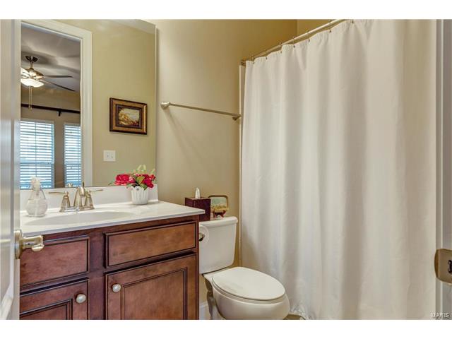 572 Trevi Ln, Ballwin, MO 63011 photo 7
