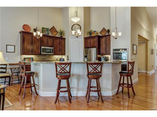 572 Trevi Ln, Ballwin, MO 63011 photo 11
