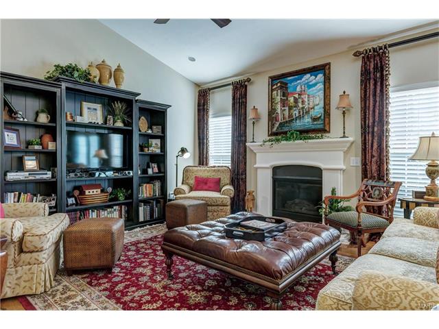 572 Trevi Ln, Ballwin, MO 63011 photo 17
